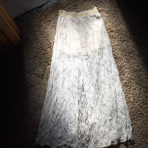 Long skirt with short lining